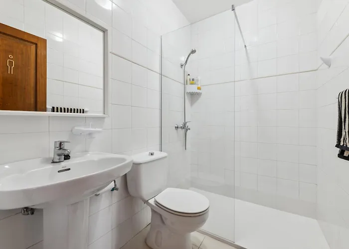 Habitación en casa particular Habitación Con Baño Privado Cerca Del Aeropuerto En Casa Familiar Playa Honda (Lanzarote)